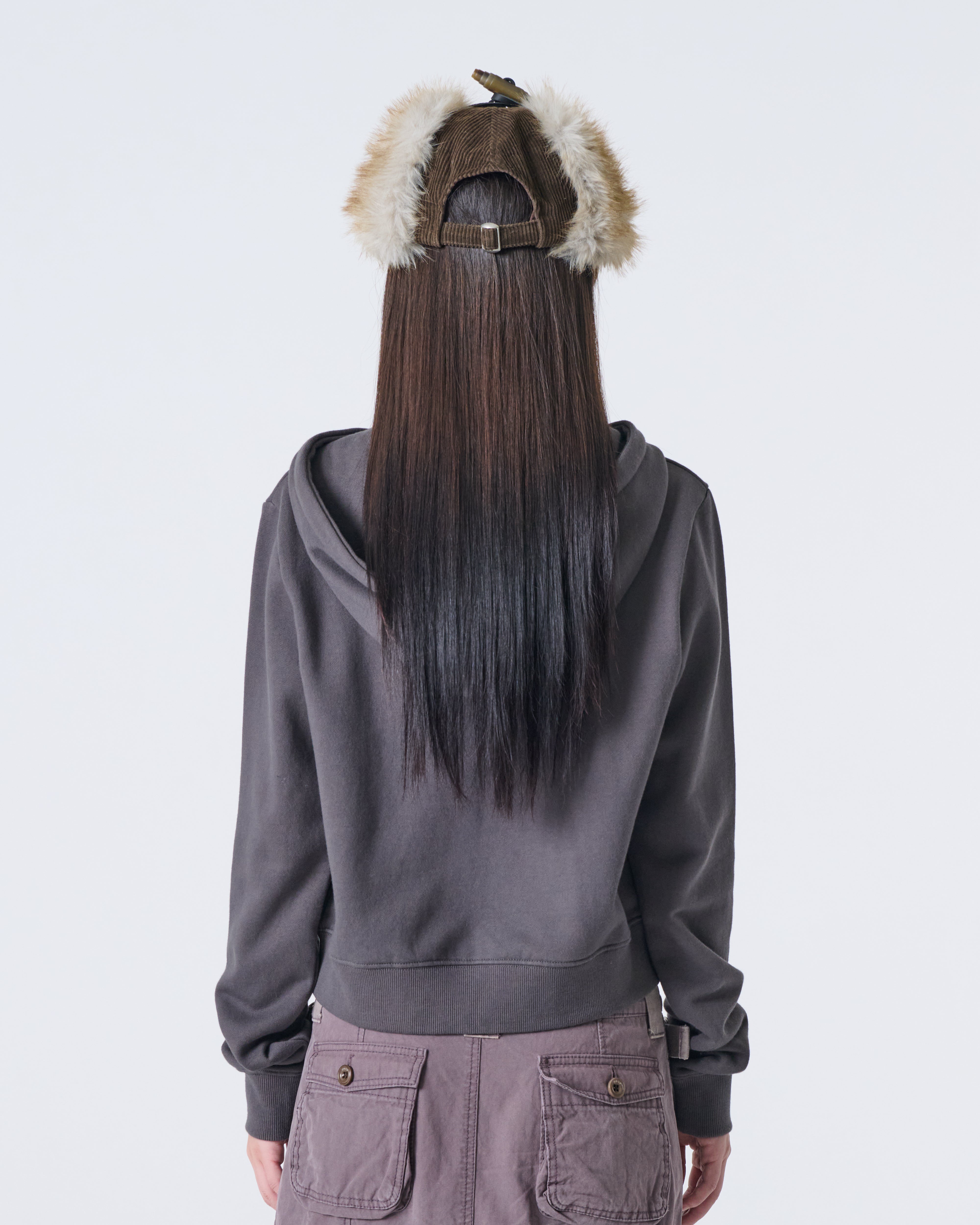 DOT SMALL LETTER CROP HOOD ZIP UP [CHARCOAL BROWN]