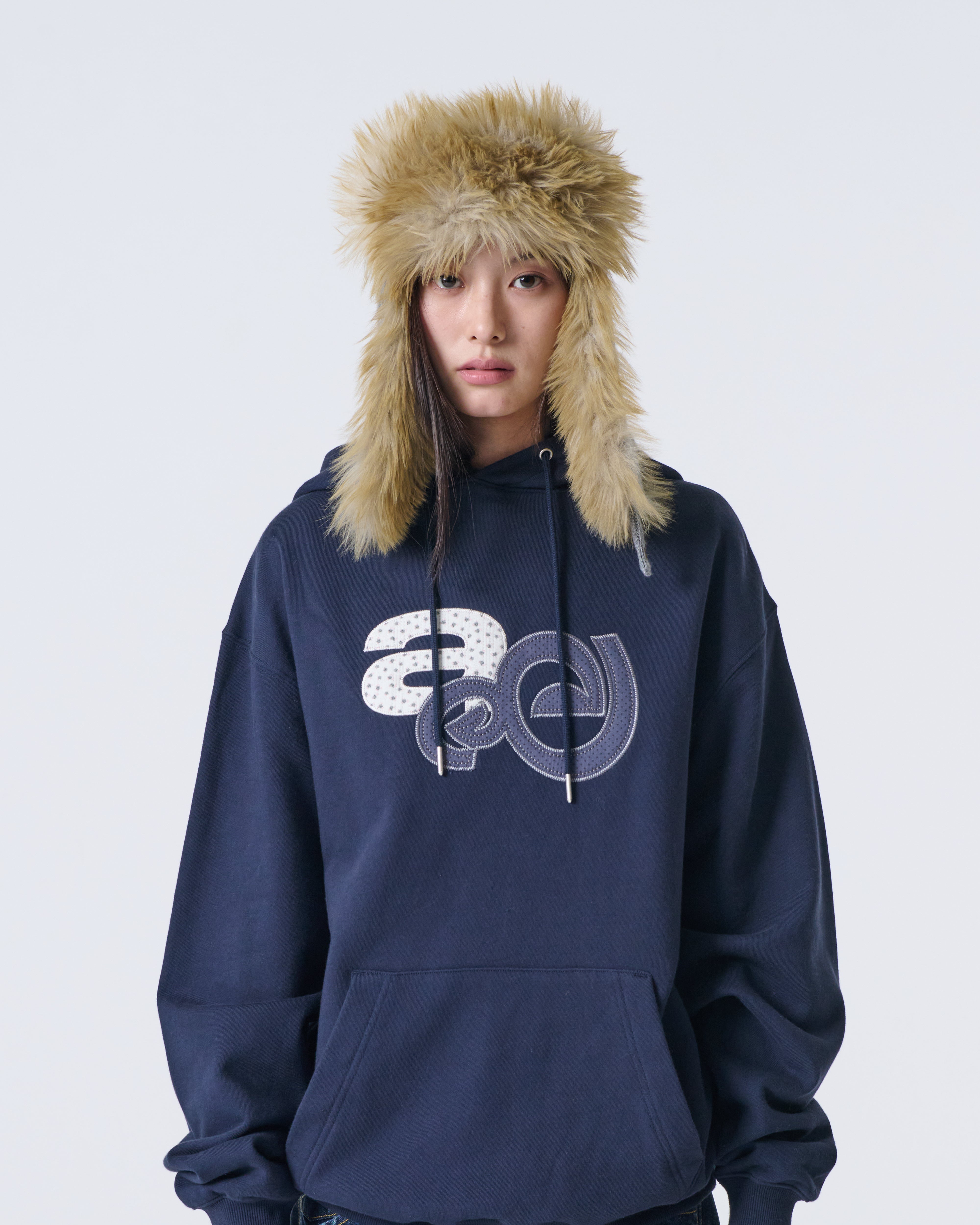 APPLIQUE FLOWER LOGO HOODIE [NAVY]
