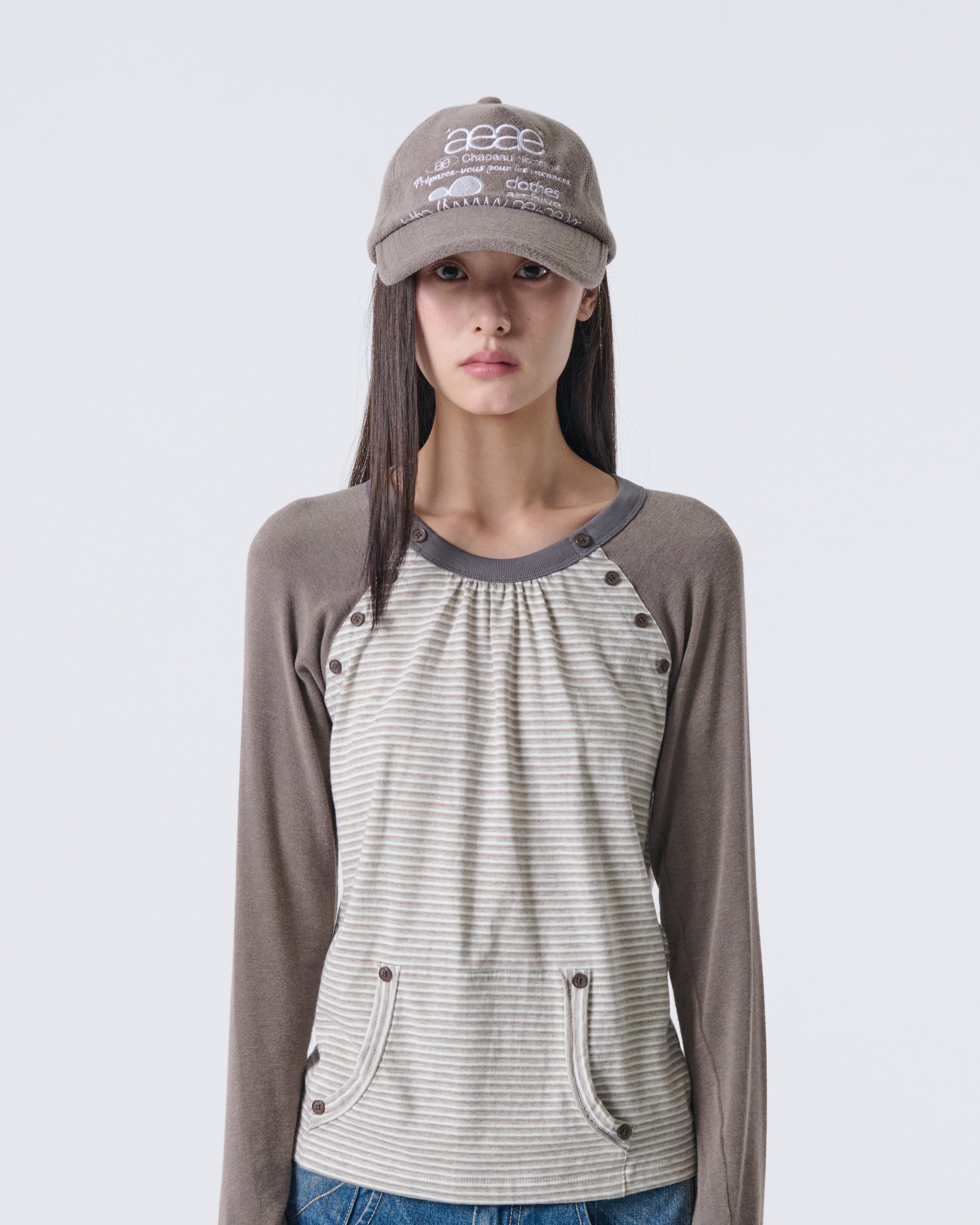 BUTTON SHIRRING POCKET TEE [BROWN]