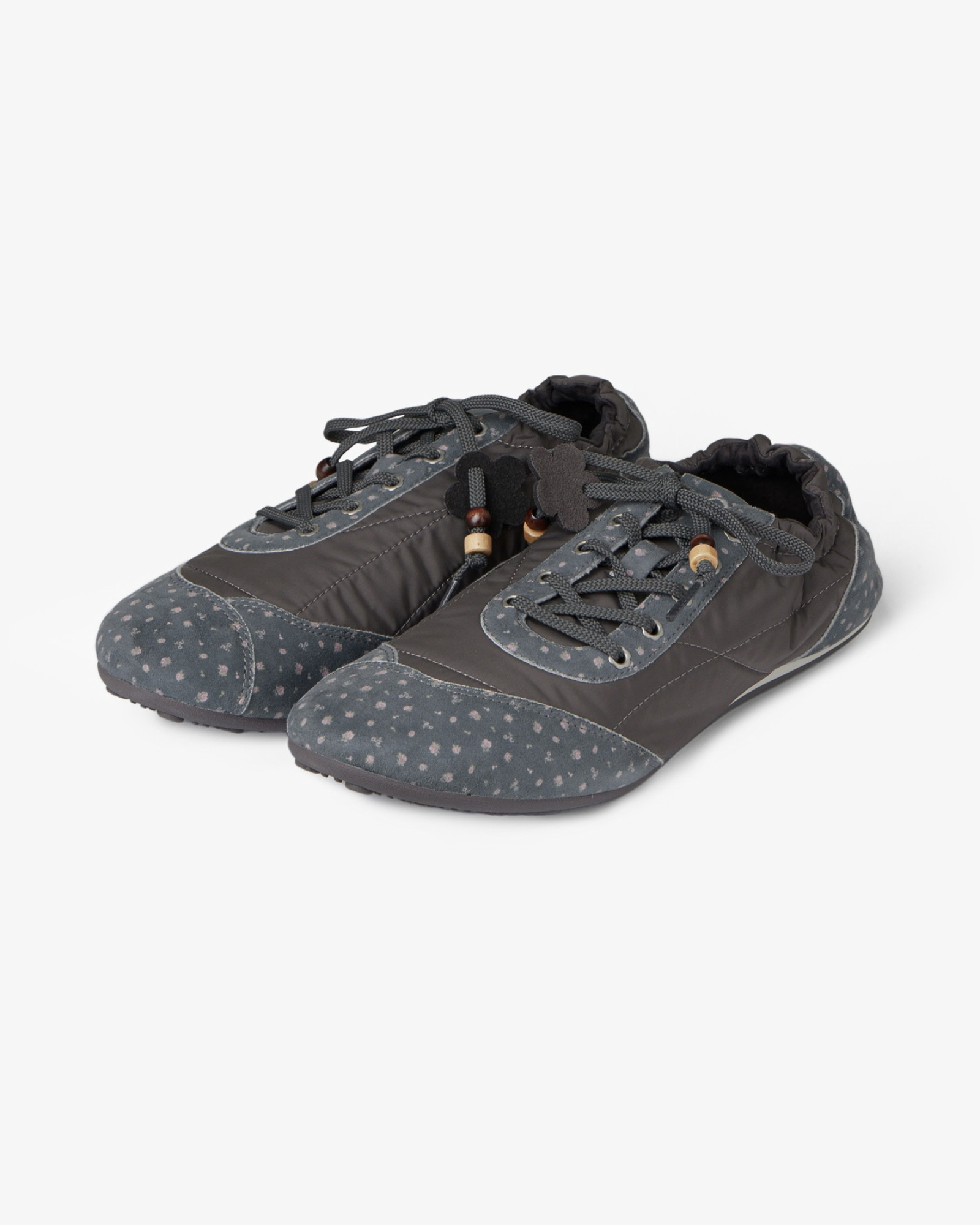 AEAE FLOWER TRAINER [CHARCOAL]