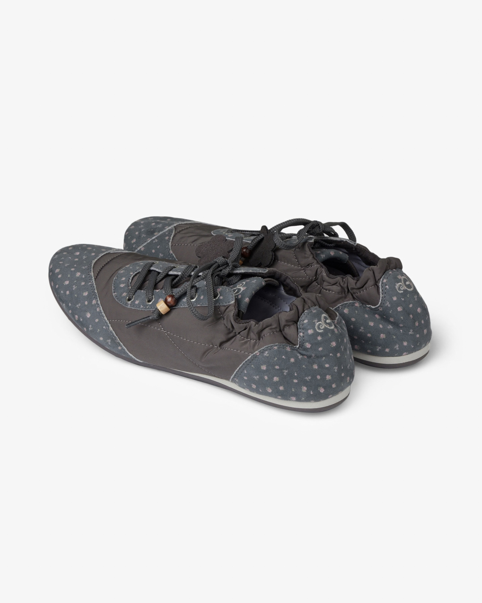 AEAE FLOWER TRAINER [CHARCOAL]