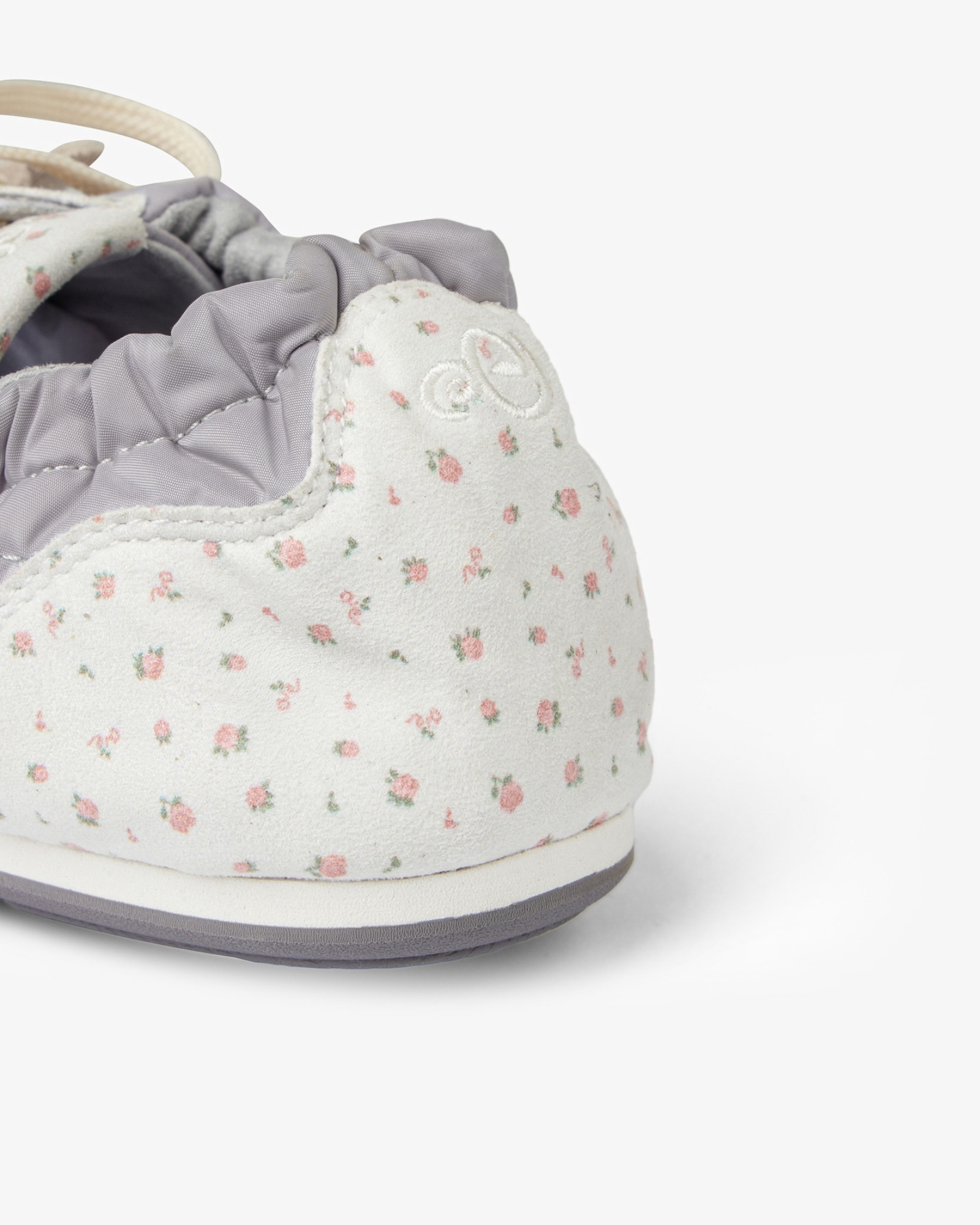 AEAE FLOWER TRAINER [LIGHT GREY]