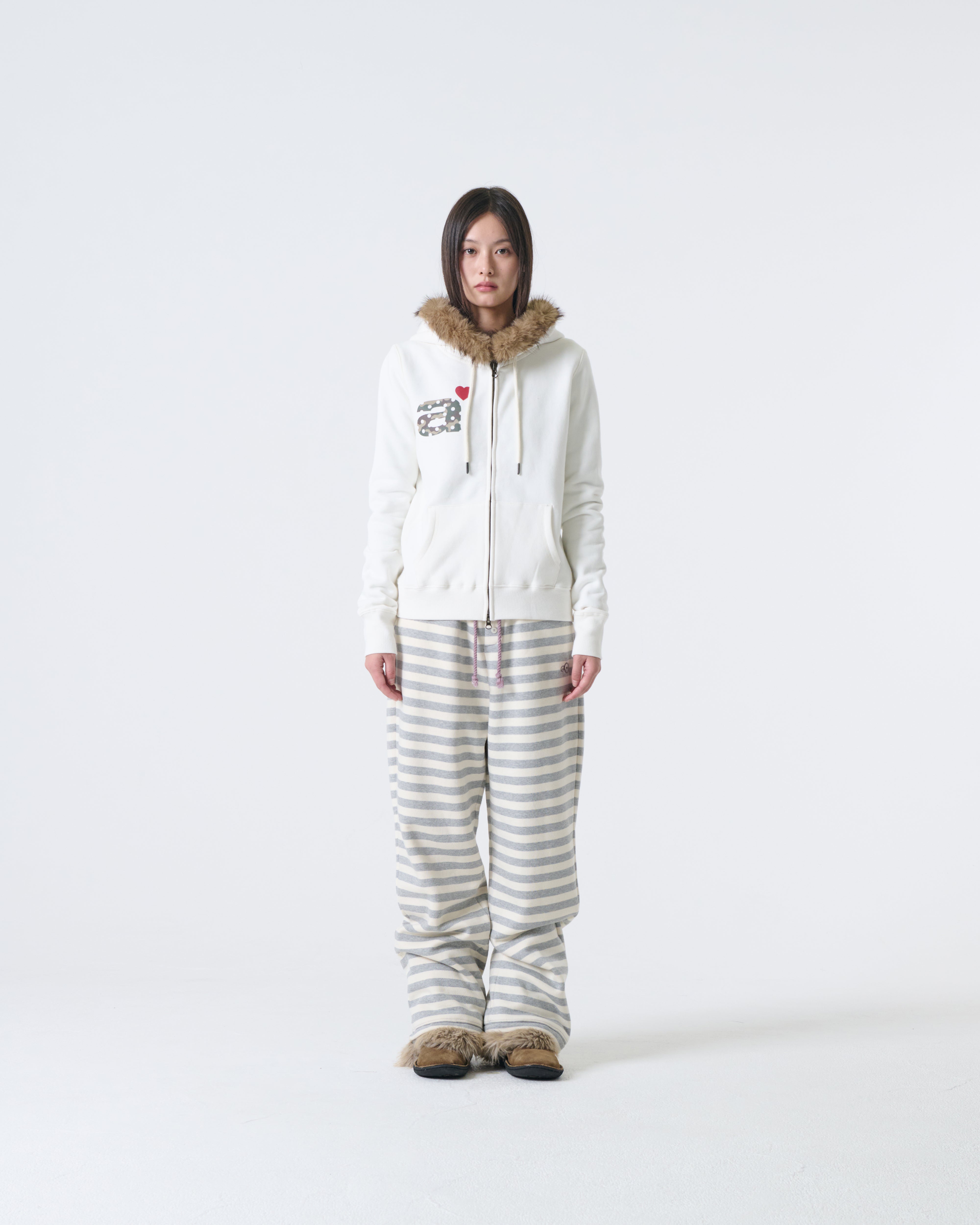 FUR DOT SMALL LETTER HOOD ZIP UP [IVORY]