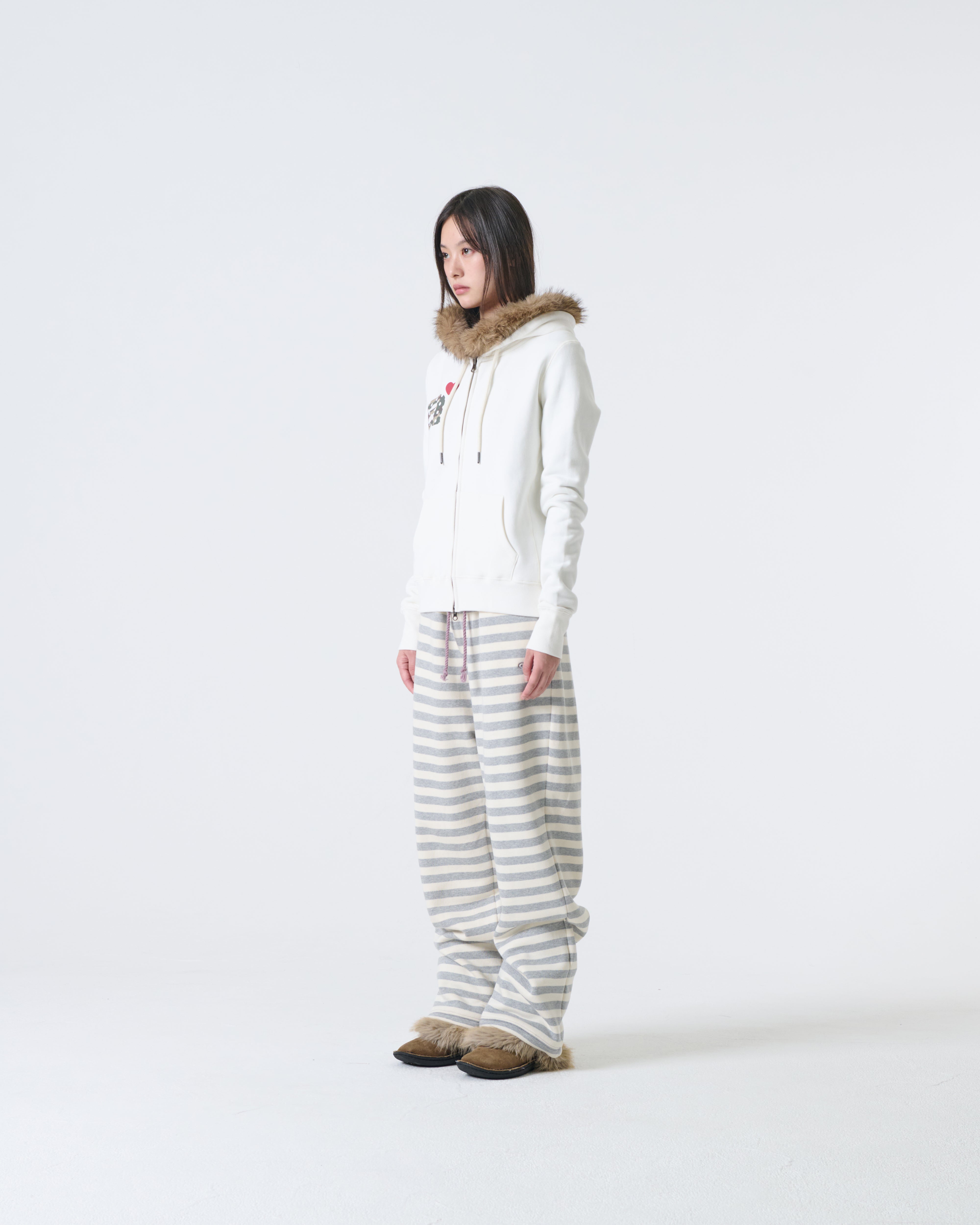 FUR DOT SMALL LETTER HOOD ZIP UP [IVORY]