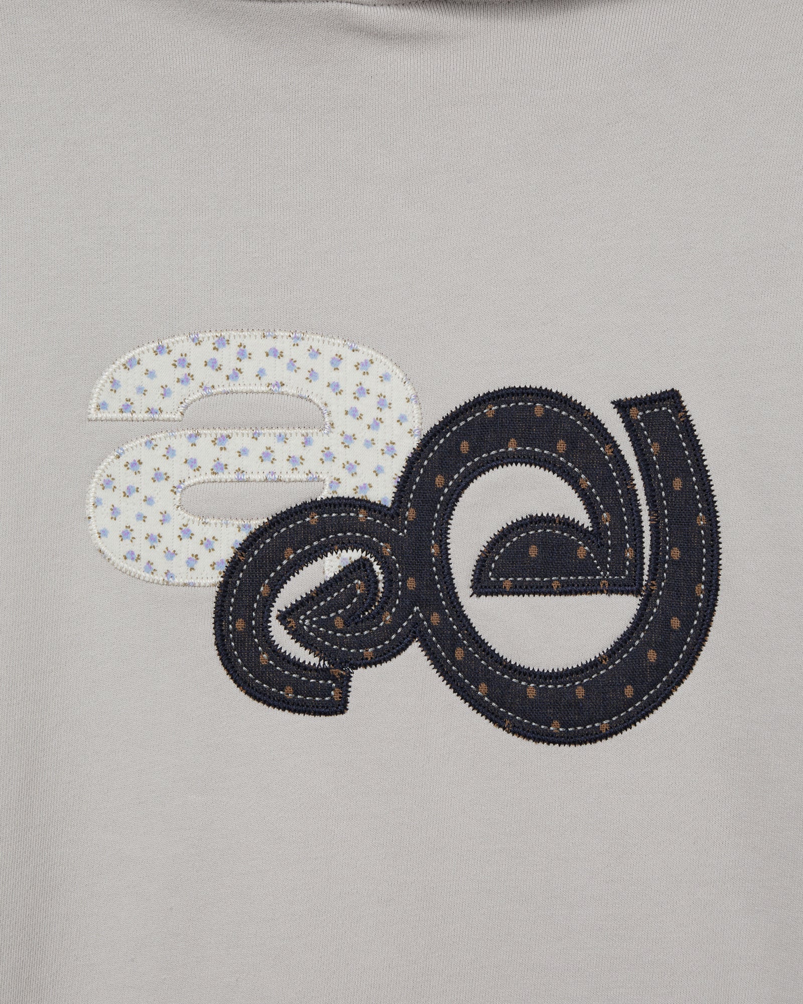 APPLIQUE FLOWER LOGO HOODIE [ASH]