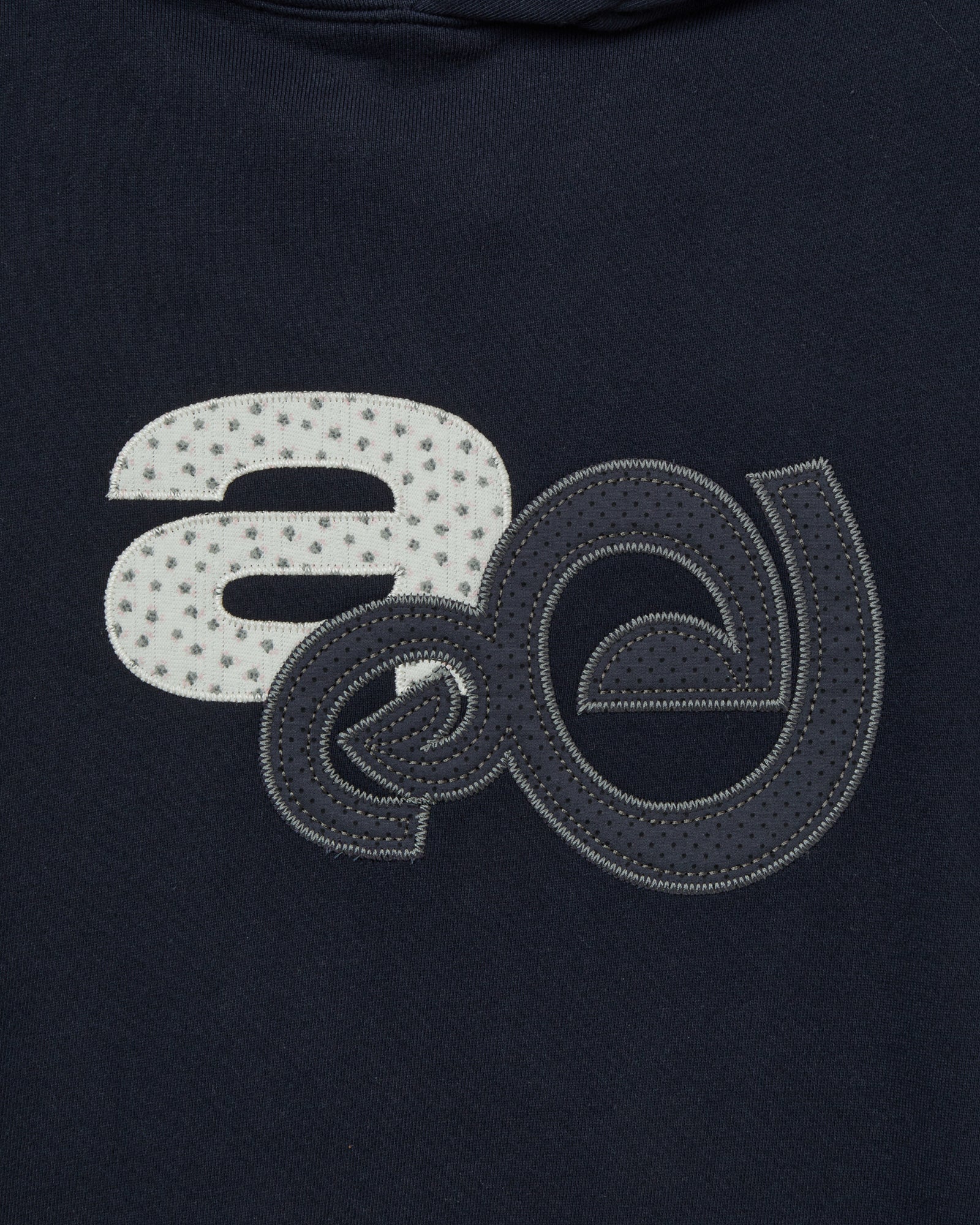 APPLIQUE FLOWER LOGO HOODIE [NAVY]