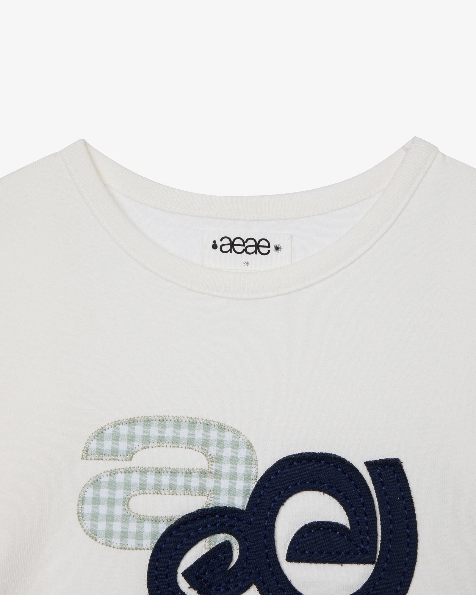 [AEAE]APPLIQUE LOGO TEE【WHITE】(アップリケロゴTシャツ) APPLIQUE LOGO TEE [WHITE] – aeae JAPAN