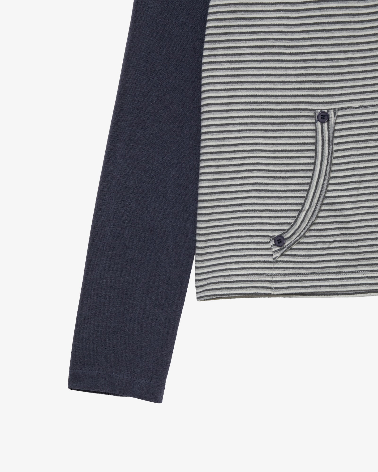 BUTTON SHIRRING POCKET TEE [CHARCOAL]