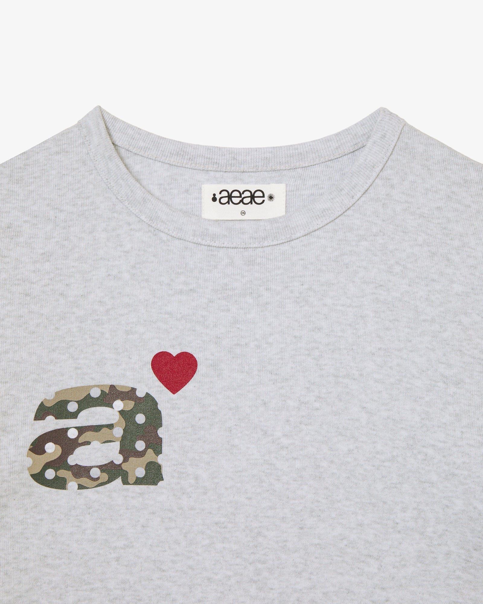 DOT SMALL LETTER TEE [LIGHT GREY/CAMO]
