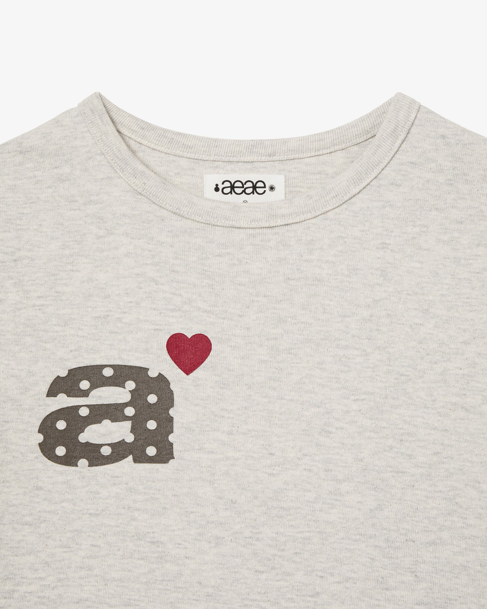 DOT SMALL LETTER TEE [OATMEAL]