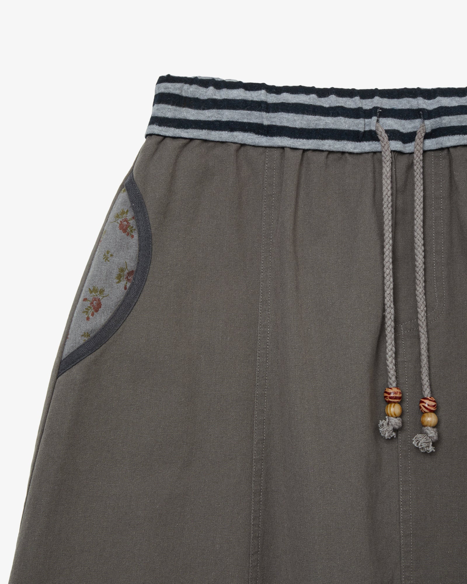 FLOWER BLOCK SKIRT [CHARCOAL]