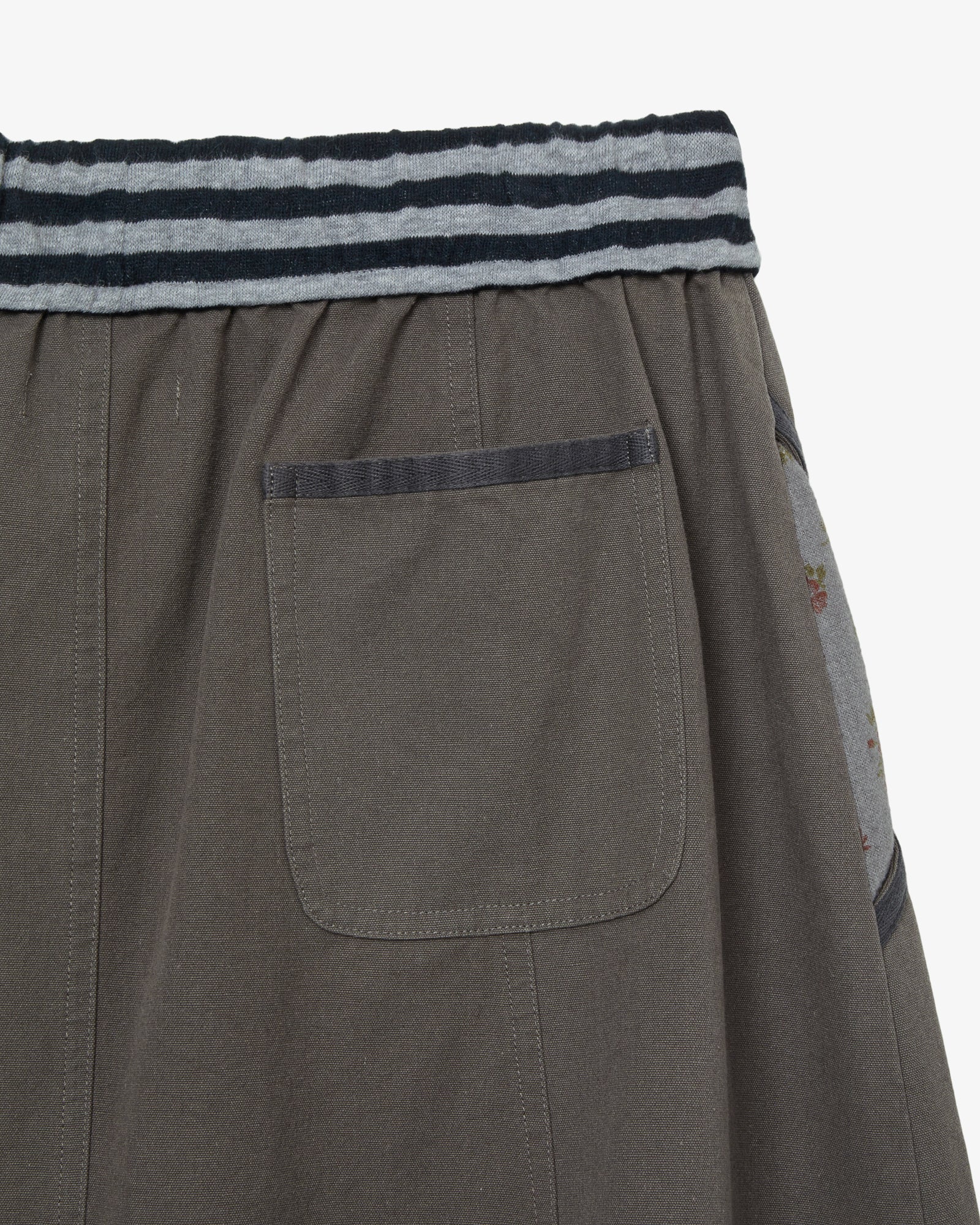 FLOWER BLOCK SKIRT [CHARCOAL]