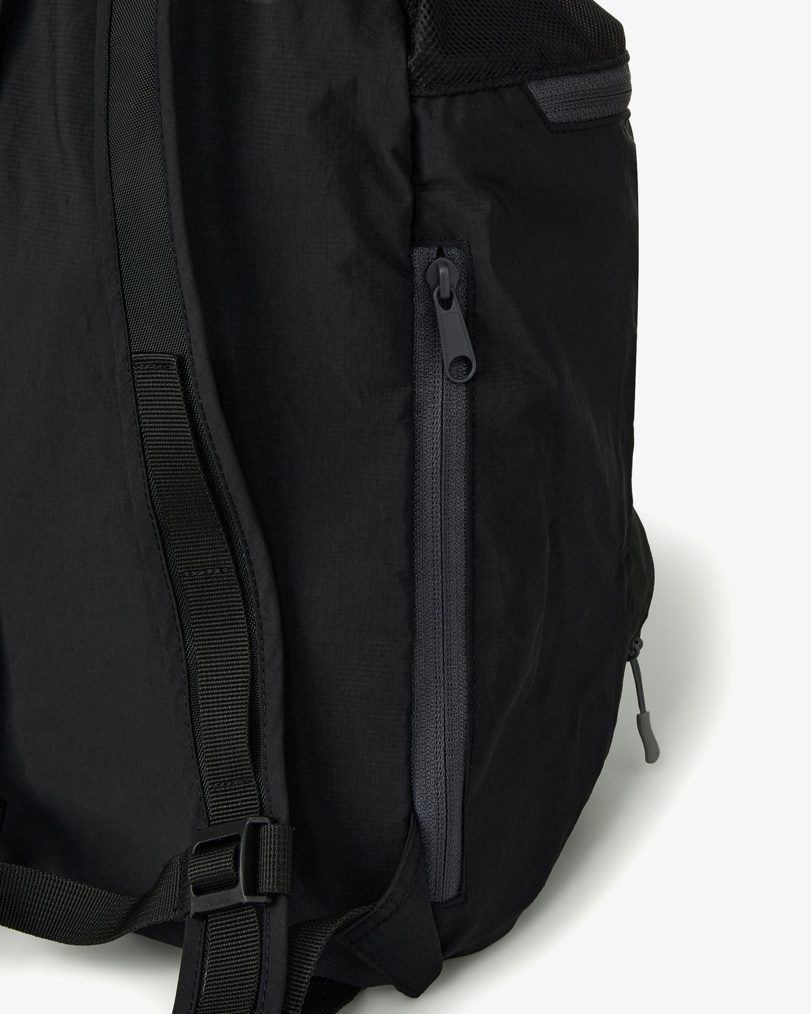 HIKING BACKPACK [BLACK]