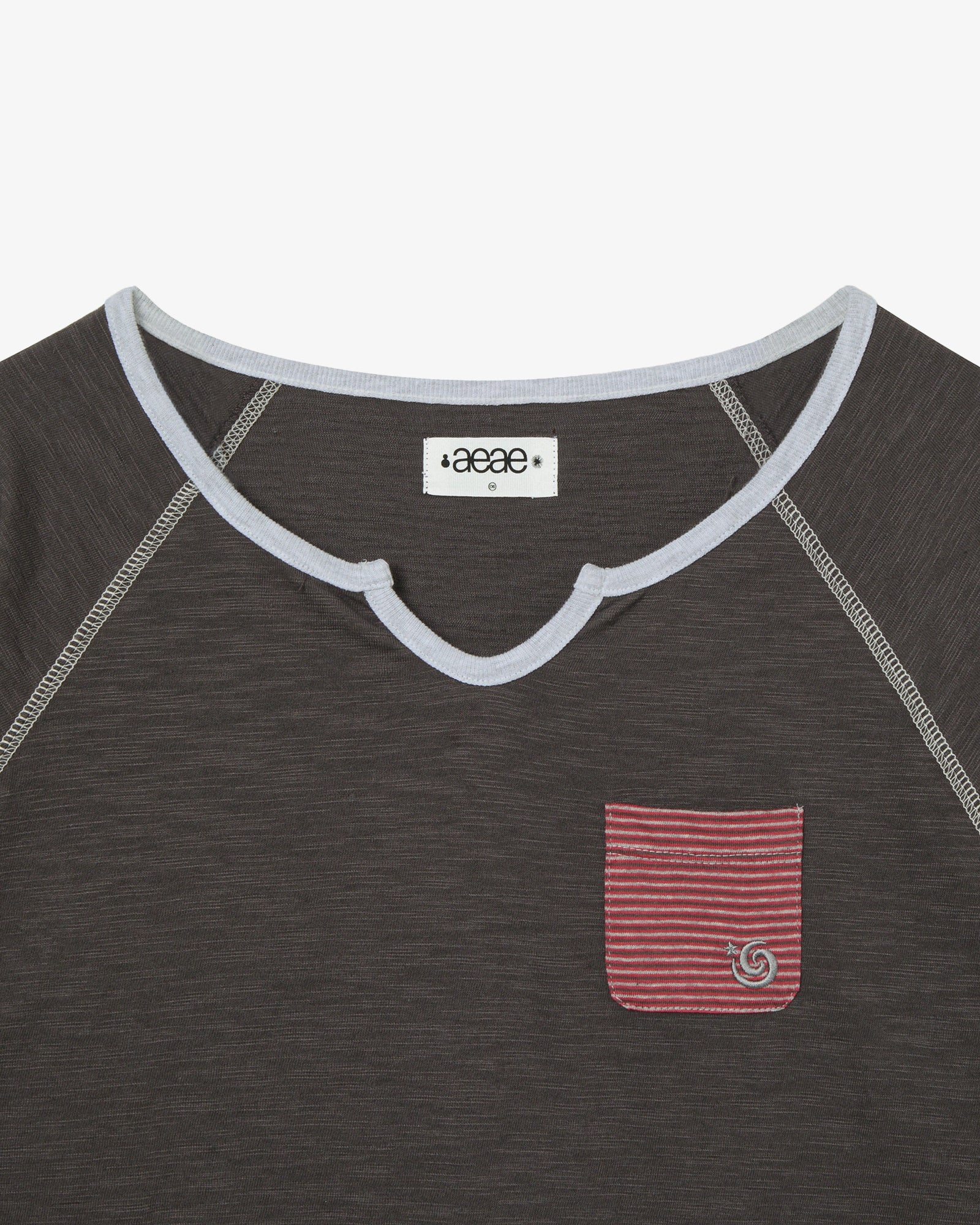 LAYERED SLEEVE TEE [CHARCOAL]