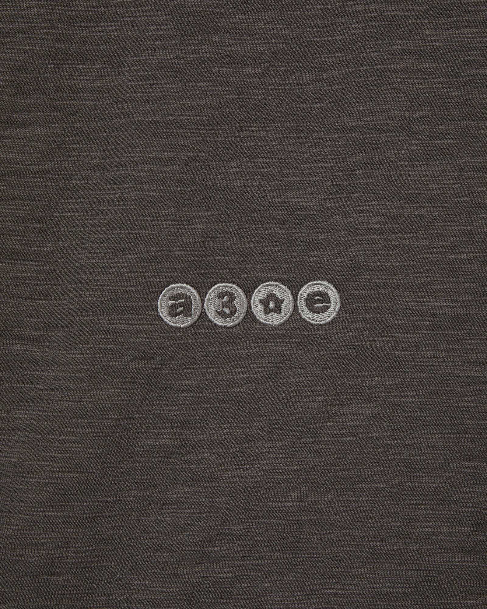 LAYERED SLEEVE TEE [CHARCOAL]