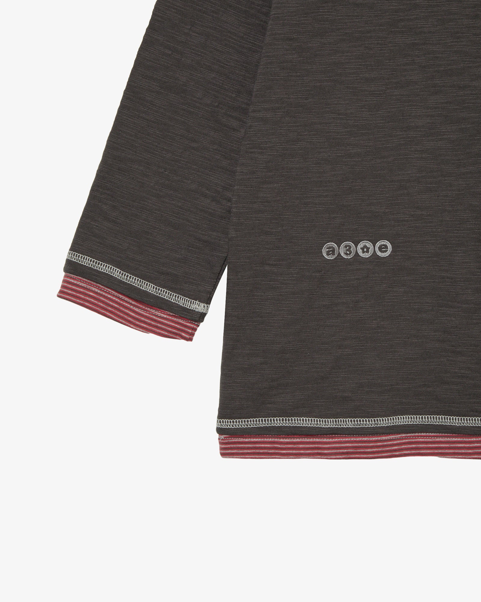 LAYERED SLEEVE TEE [CHARCOAL]