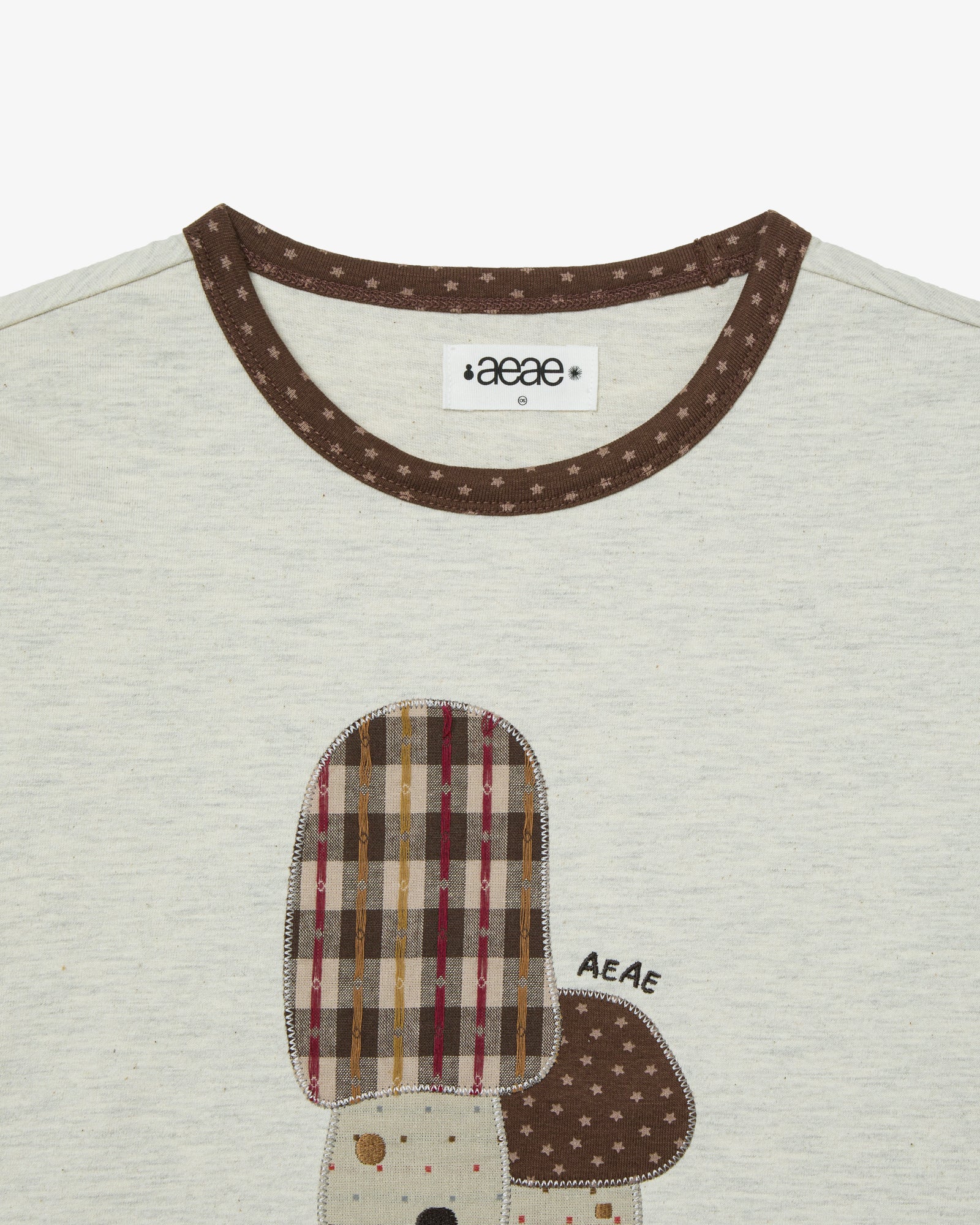 MUSHROOM APPLIQUE TEE [OATMEAL]