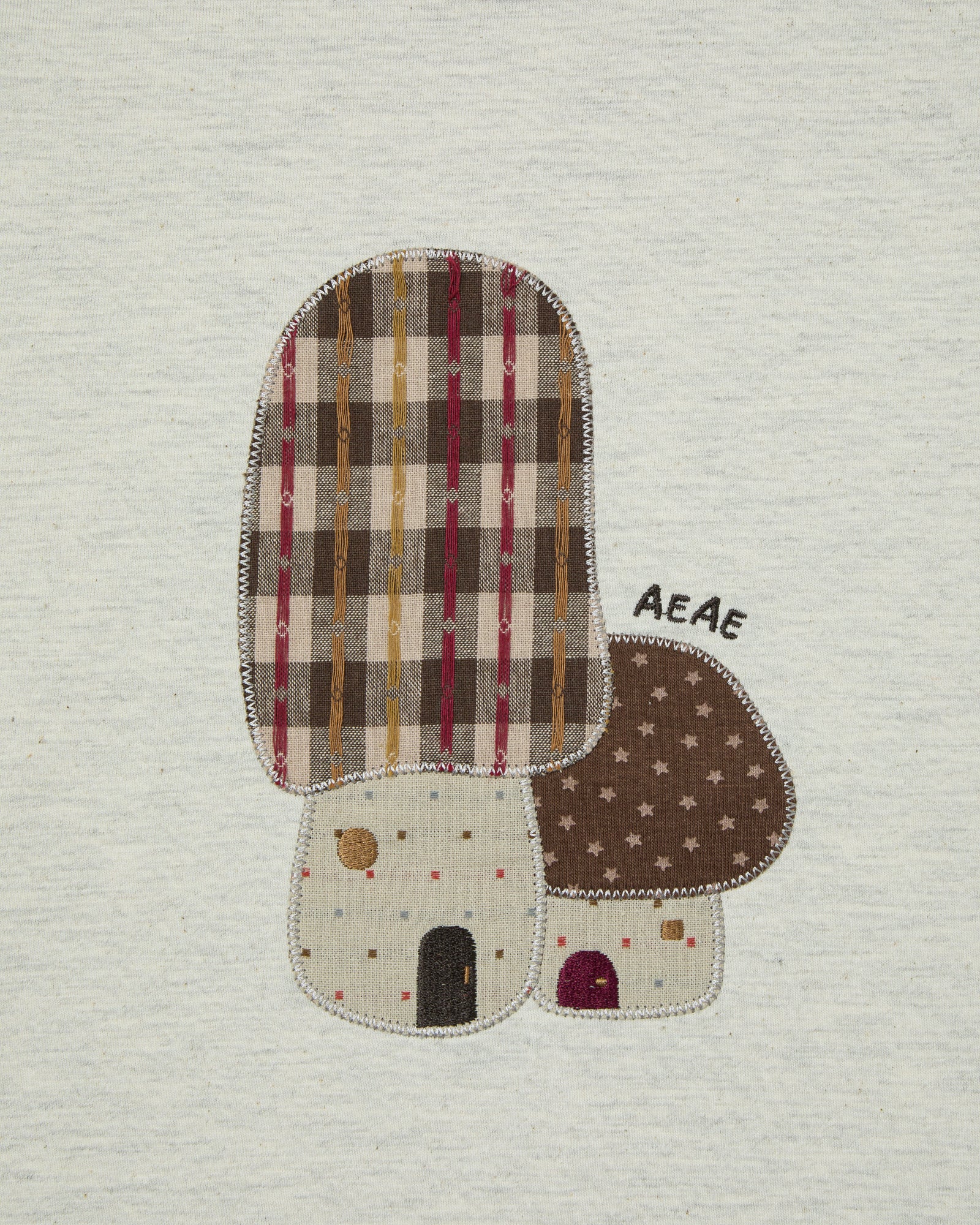 MUSHROOM APPLIQUE TEE [OATMEAL]