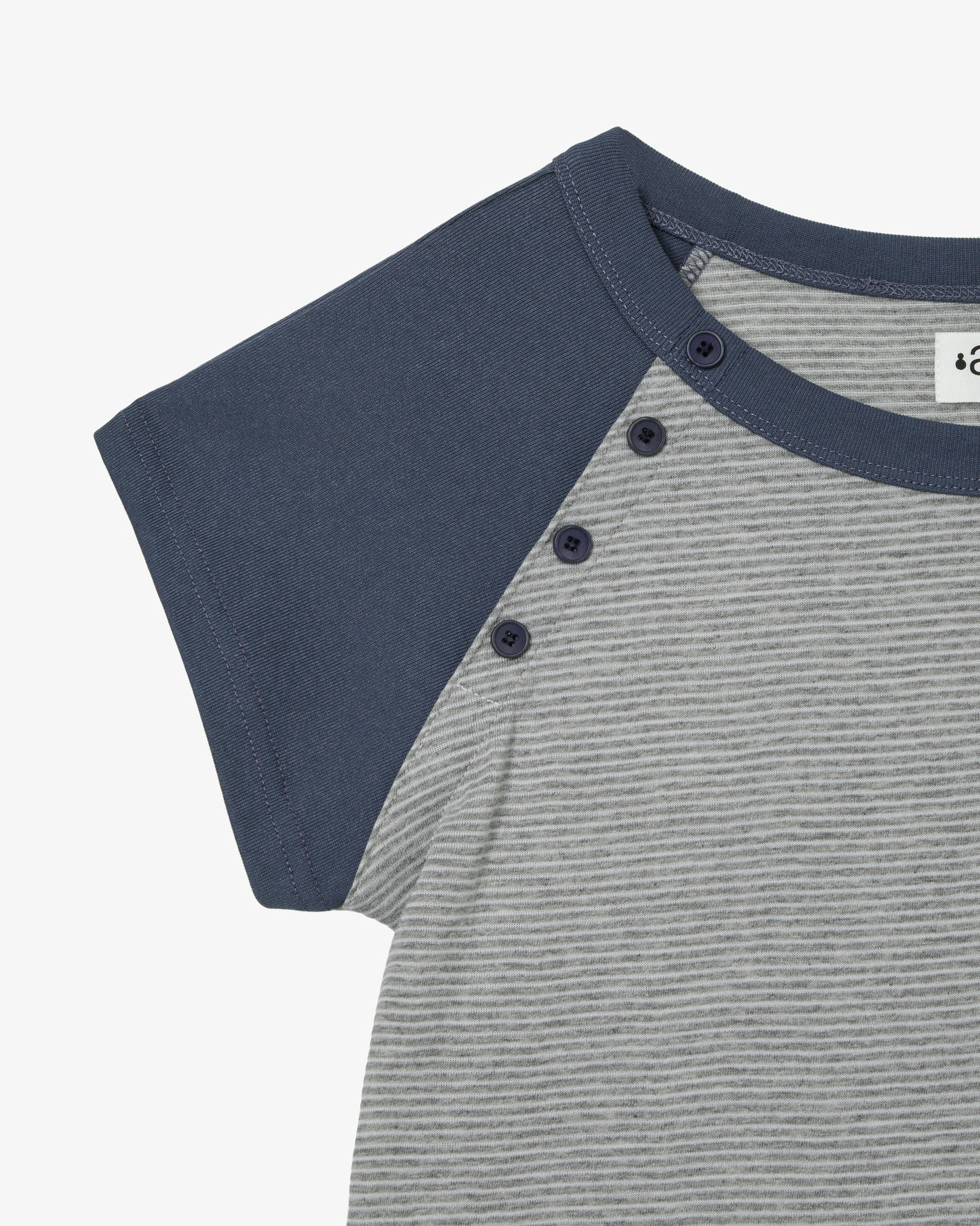 STRIPE BUTTON RAGLAN TEE [GREY]
