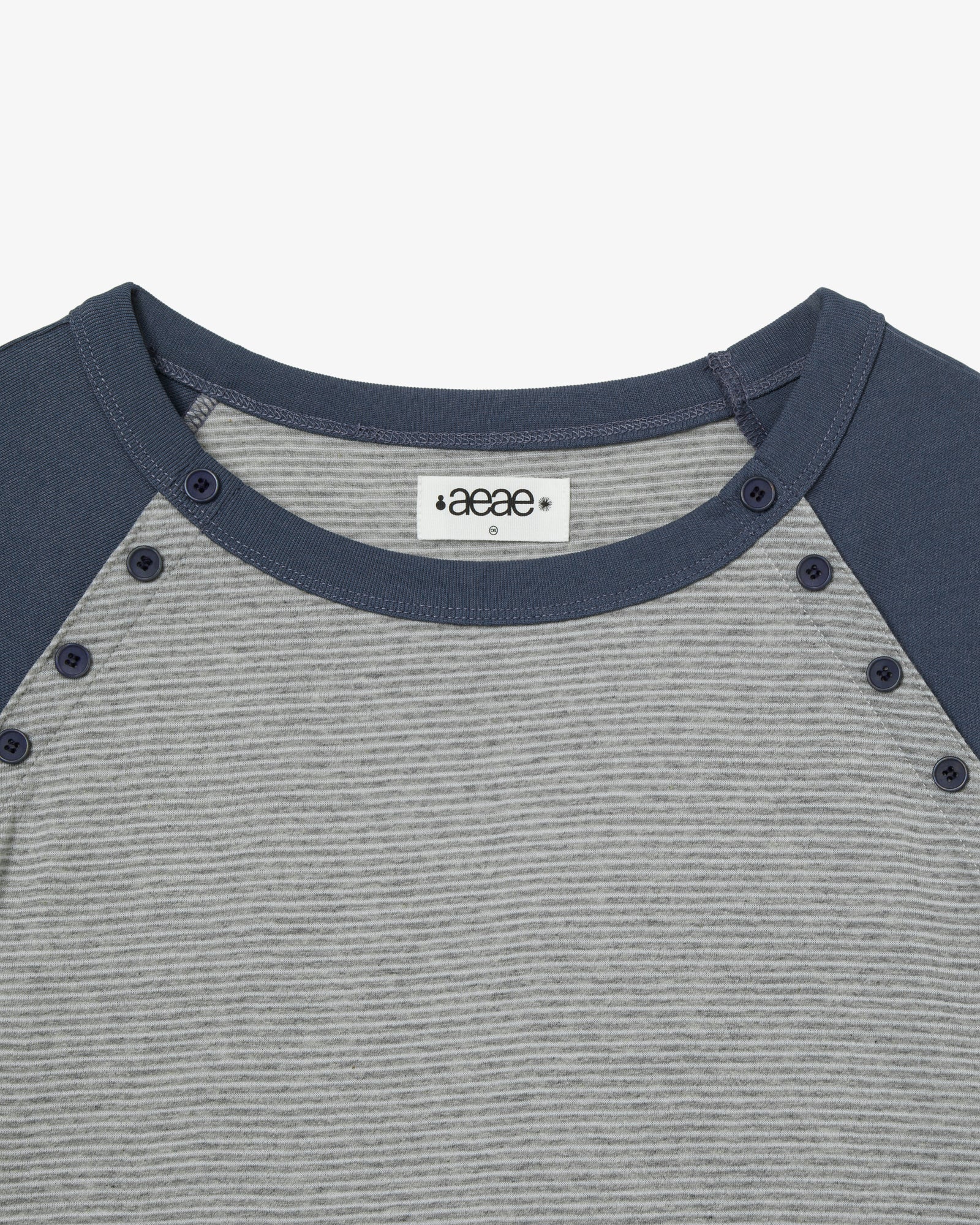 STRIPE BUTTON RAGLAN TEE [GREY]