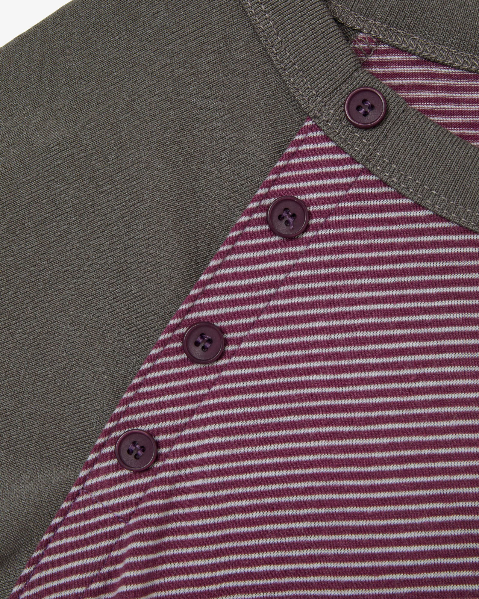 STRIPE BUTTON RAGLAN TEE [PURPLE]
