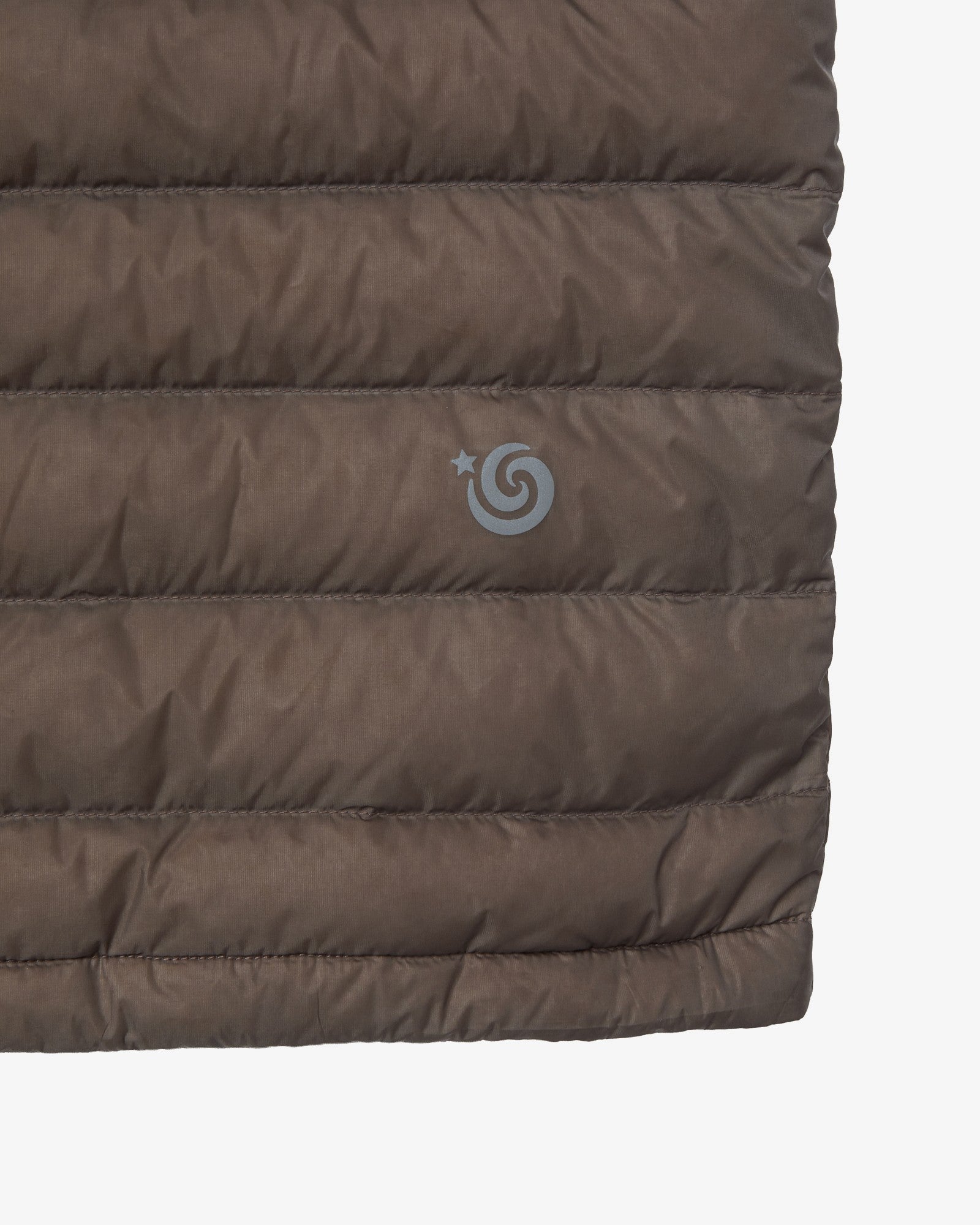SYMBOL LIGHT DOWN JACKET [BROWN]